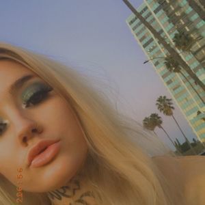 Meet your Posher, Caleigha